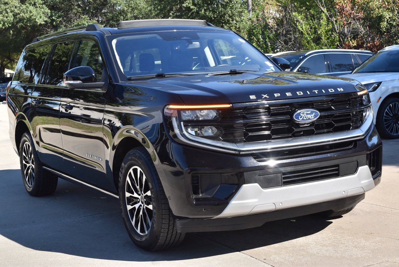 Used 2025 Ford Expedition Max Platinum AWD/4WD image 4