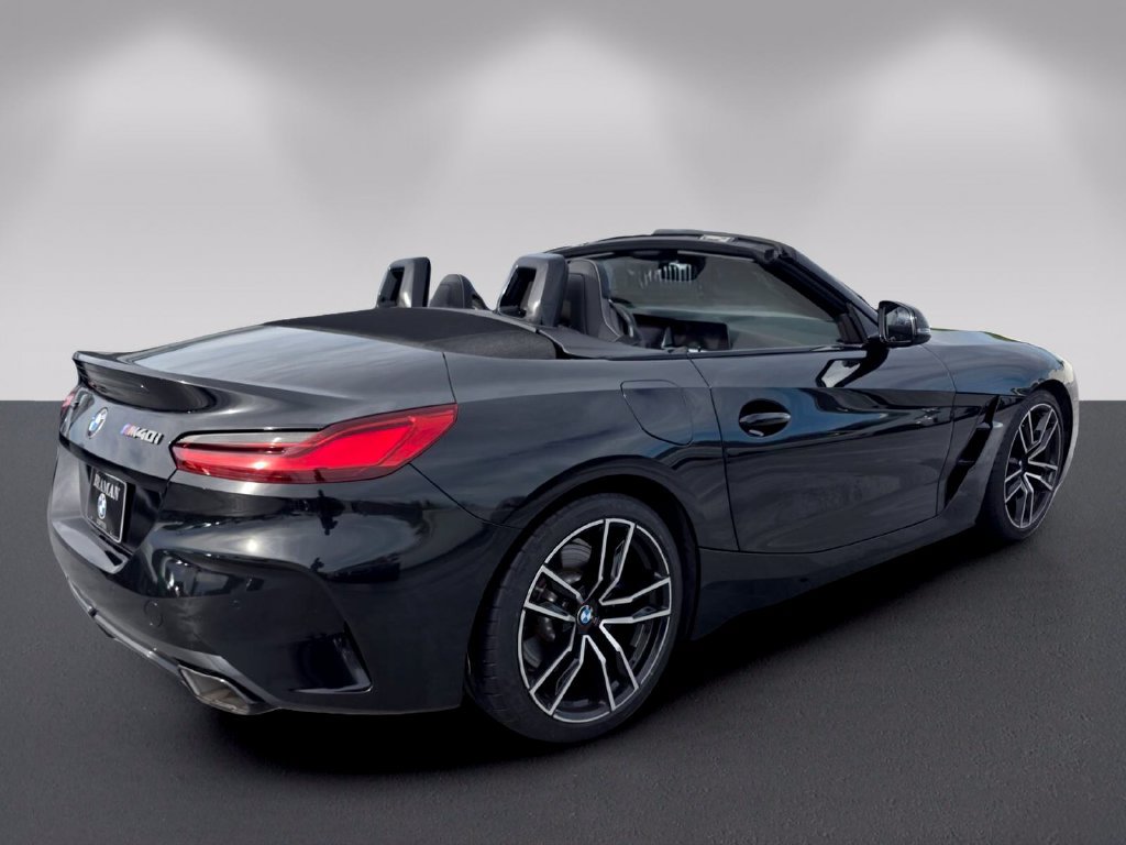 Used 2022 BMW Z4 M40i w/ Driving Assistance Package RWD image 3