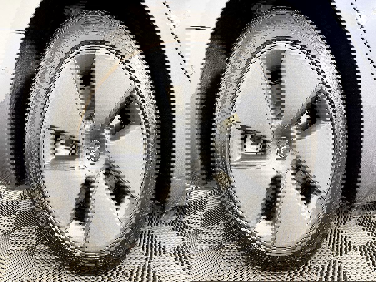 Used 2021 Tesla Model 3 Standard Range Plus image 24