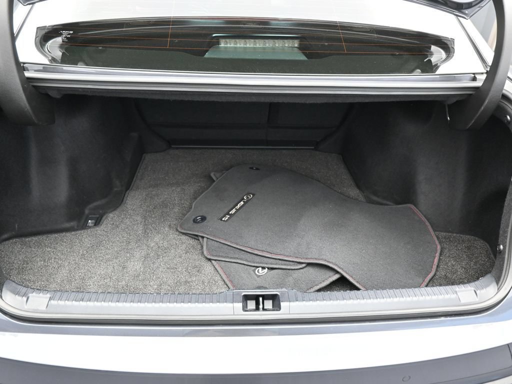 Used 2025 Lexus IS 300 w/ Premium Package RWD image 42