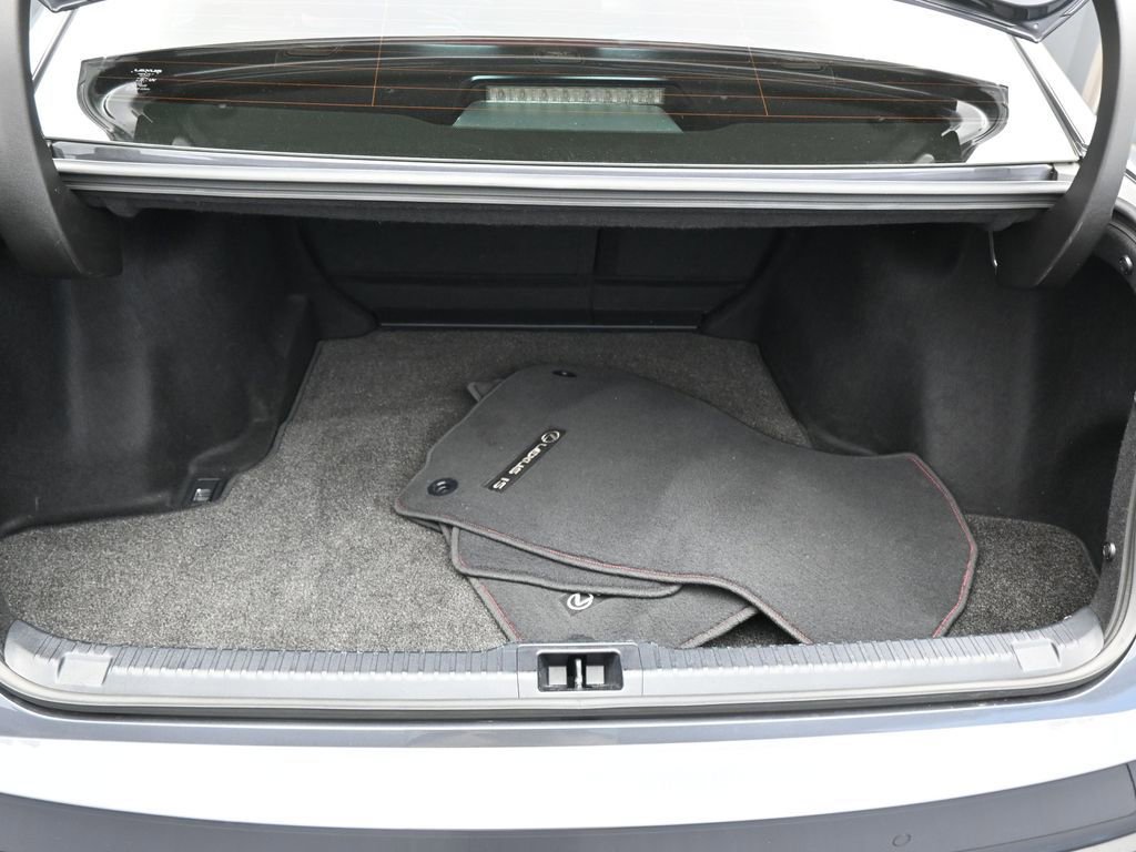 Used 2025 Lexus IS 300 w/ Premium Package image 42