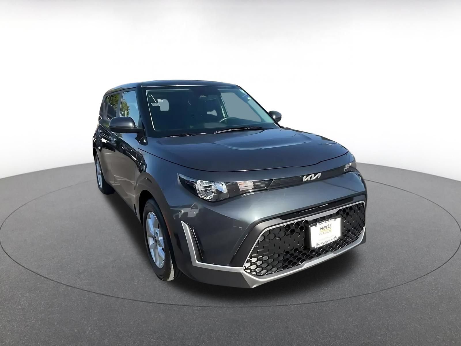 Used 2025 Kia Soul LX w/ LX Technology Package FWD image 3