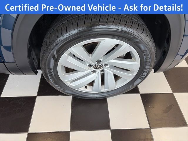 Certified 2022 Volkswagen Atlas Cross Sport SE image 14