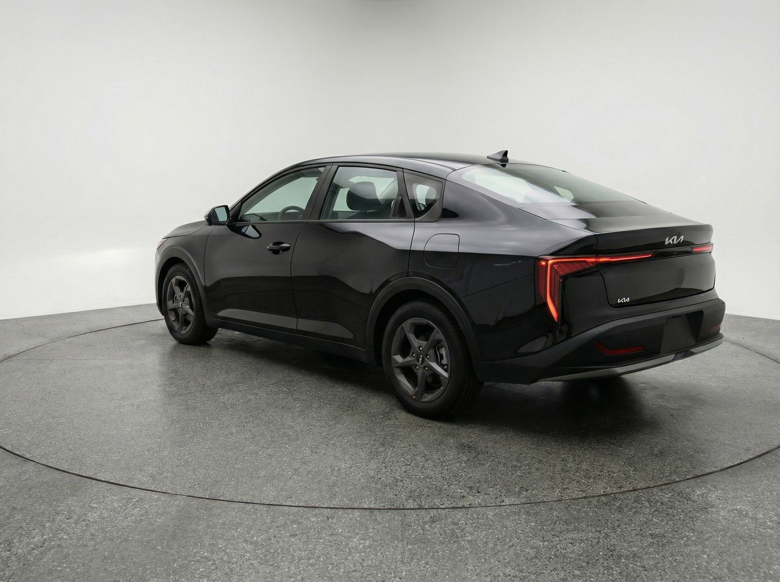 Used 2025 Kia K4 LXS image 6