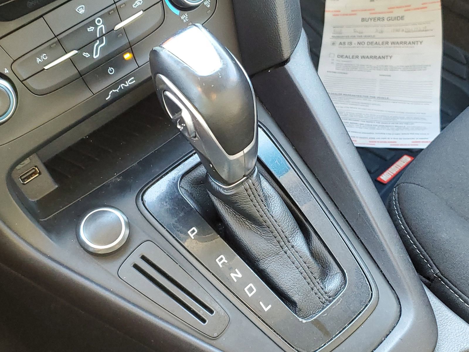 Used 2016 Ford Focus SE image 32