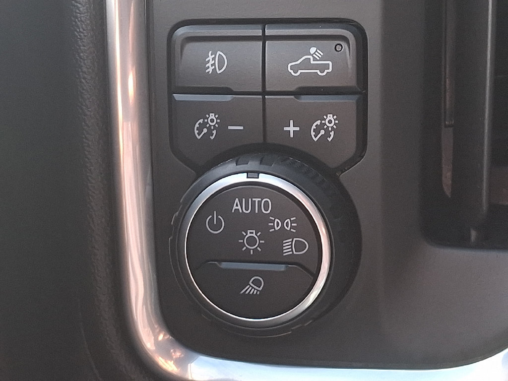 Used 2021 Chevrolet Silverado 1500 High Country w/ Technology Package AWD/4WD image 23
