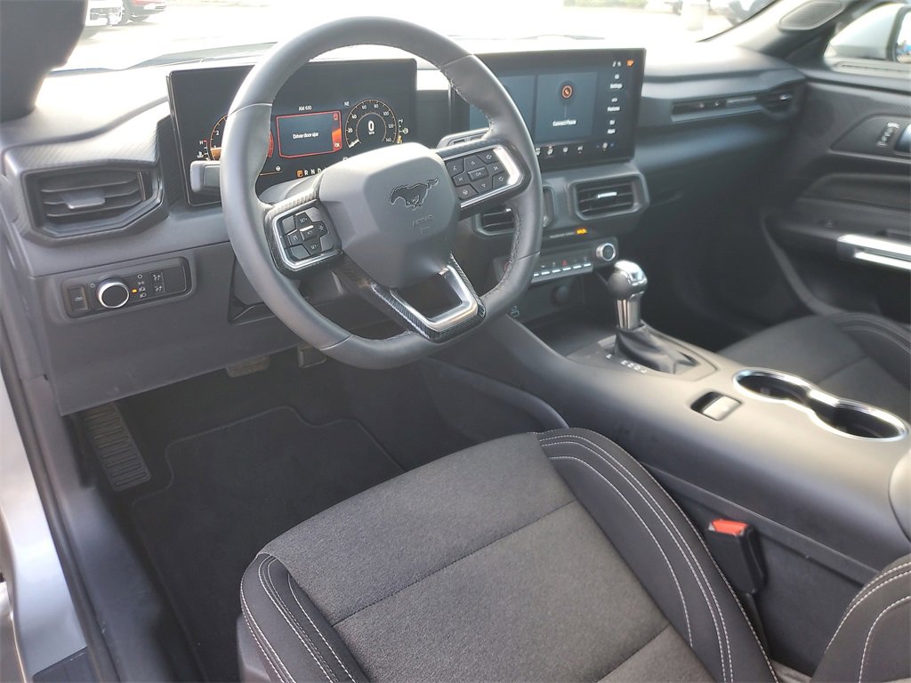 Used 2024 Ford Mustang Coupe image 12