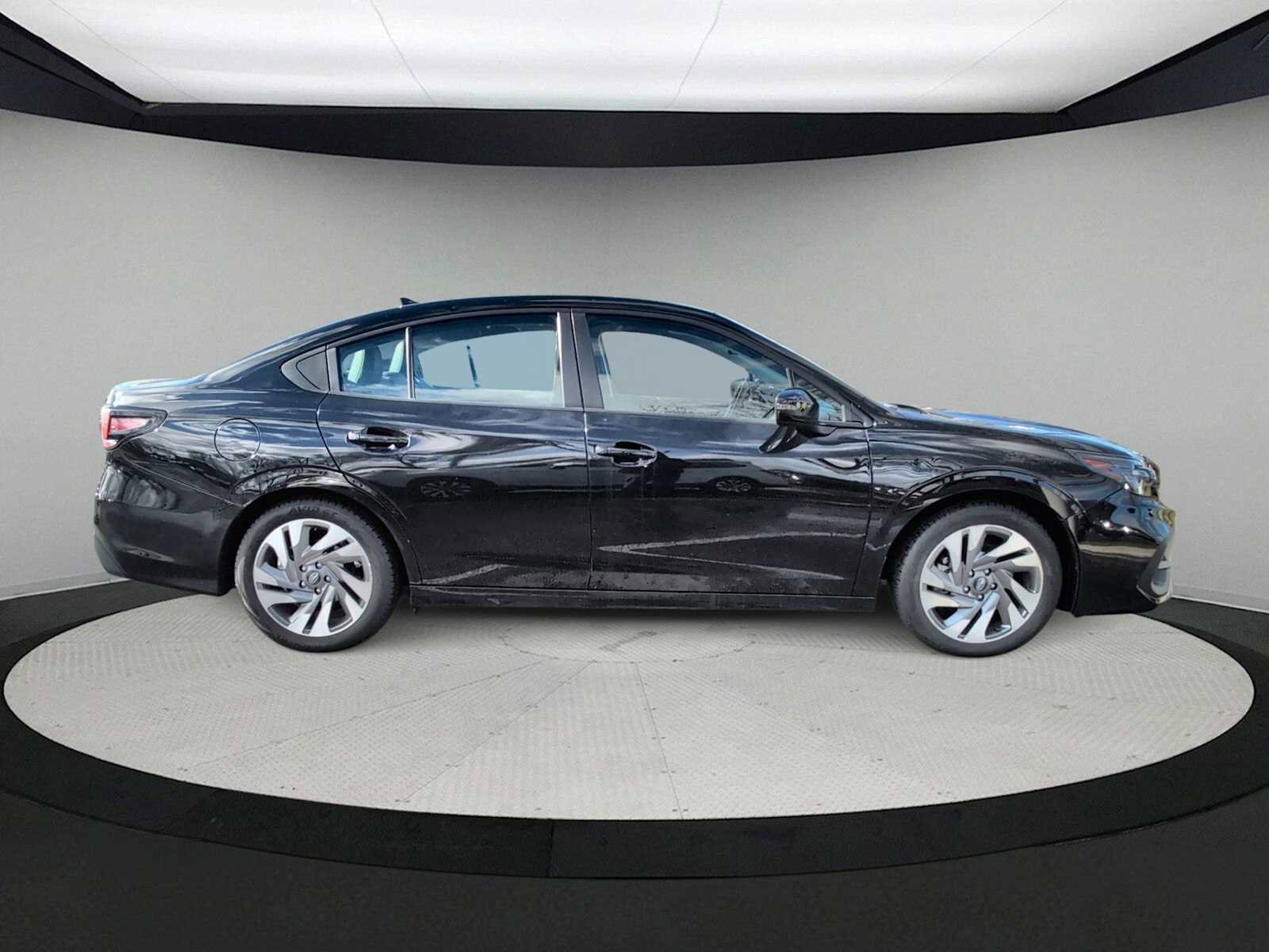 Used 2024 Subaru Legacy Limited image 9