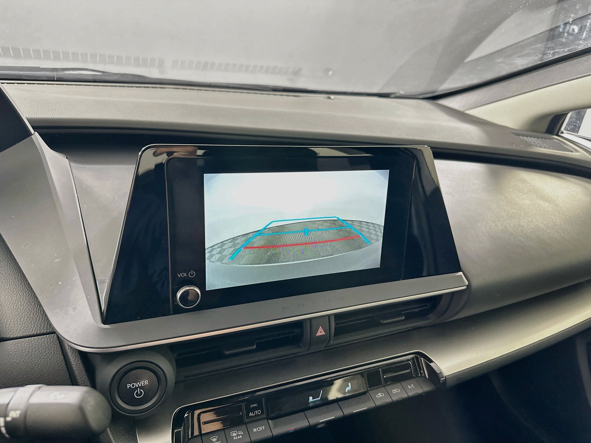 Used 2025 Toyota Prius LE FWD image 22