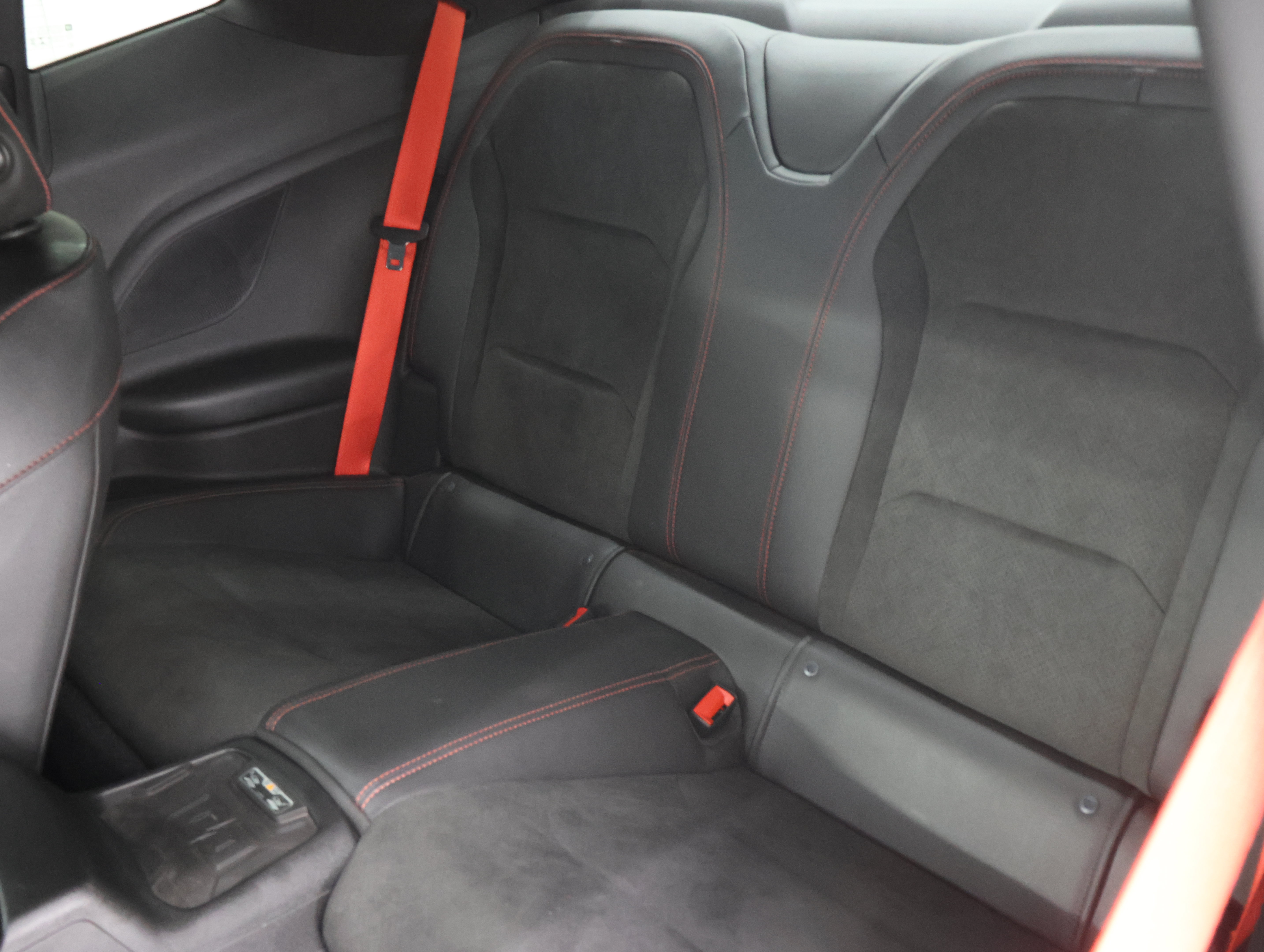 Used 2019 Chevrolet Camaro ZL1 RWD image 9