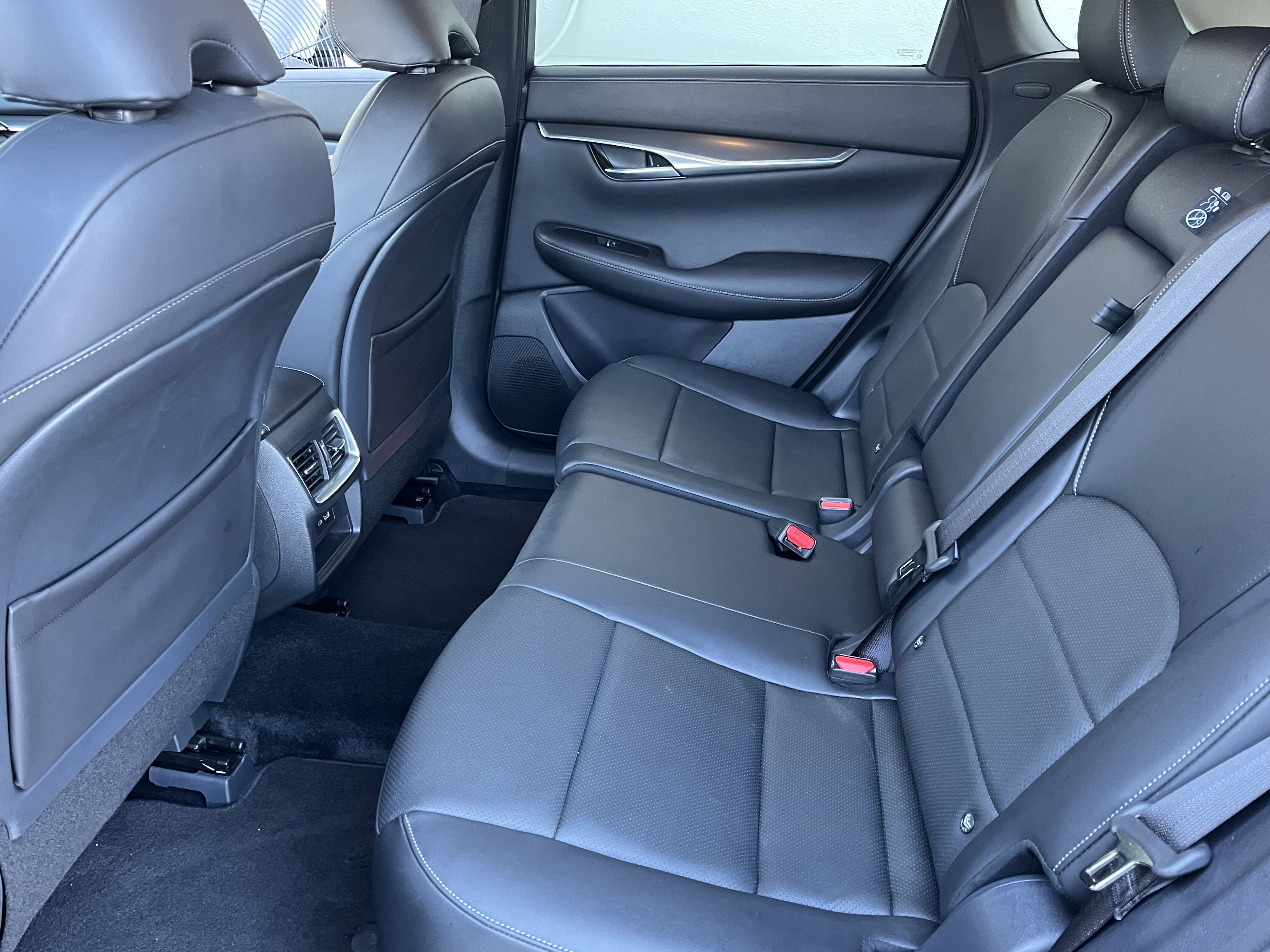 Certified 2025 INFINITI QX50 Luxe image 14