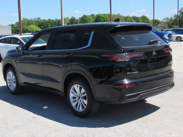 New 2026 Mitsubishi Outlander ES image 6