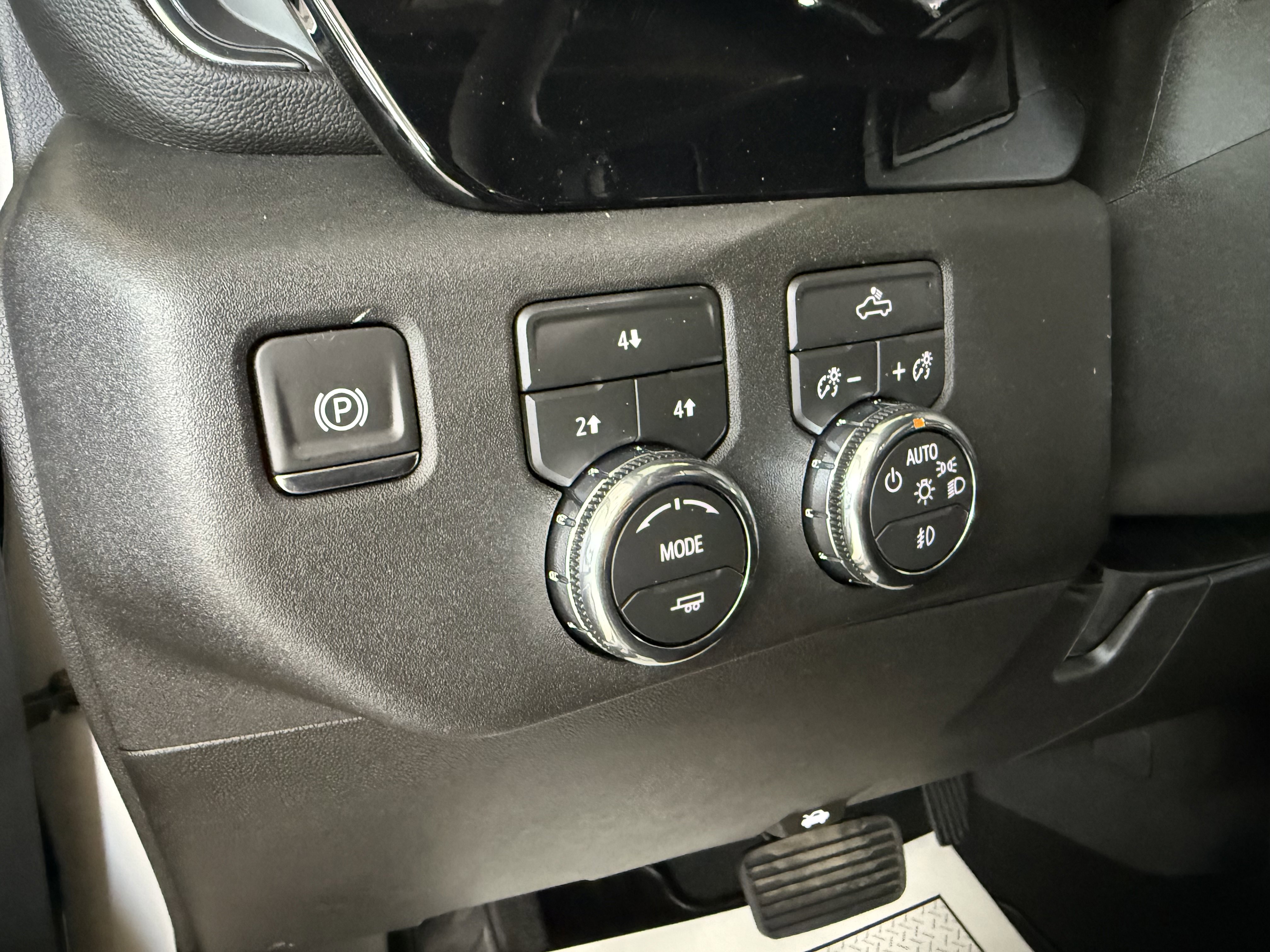 New 2026 GMC Sierra 3500 SLE image 27