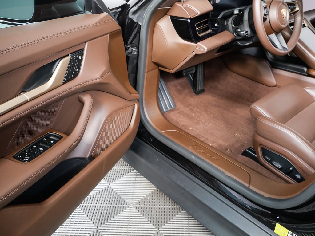 Certified 2023 Porsche Taycan image 7