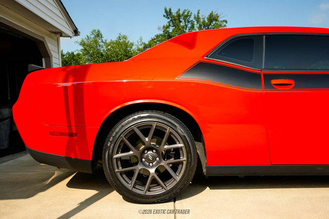 Used 2017 Dodge Challenger R/T w/ Quick Order Package 22P T/A RWD image 10