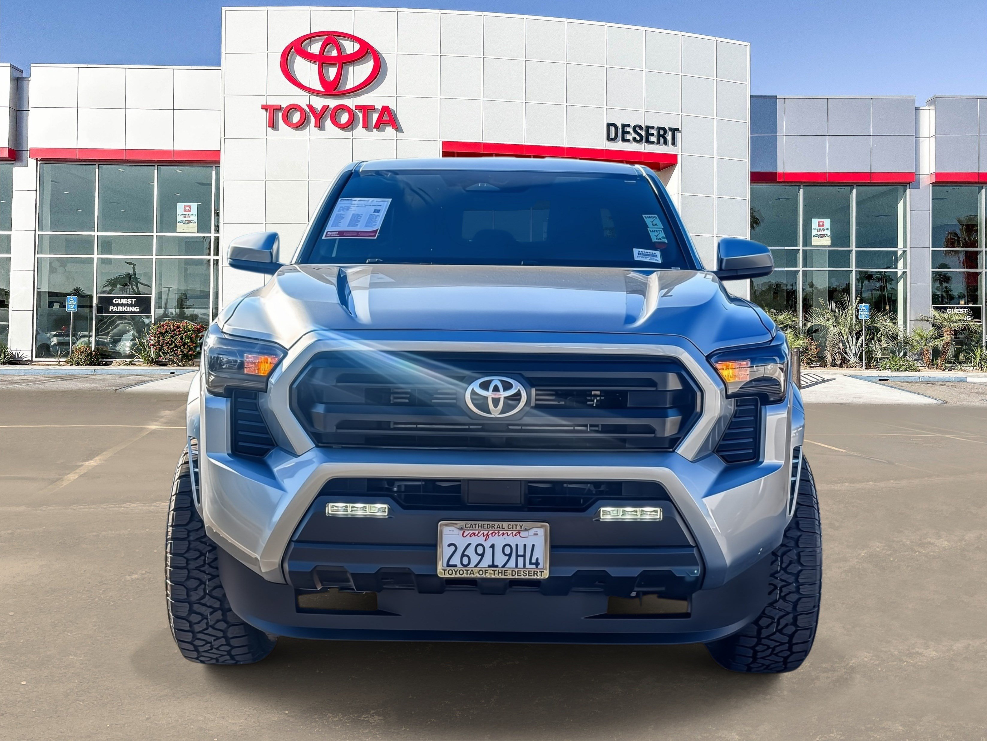 Used 2025 Toyota Tacoma SR5 AWD/4WD video 2