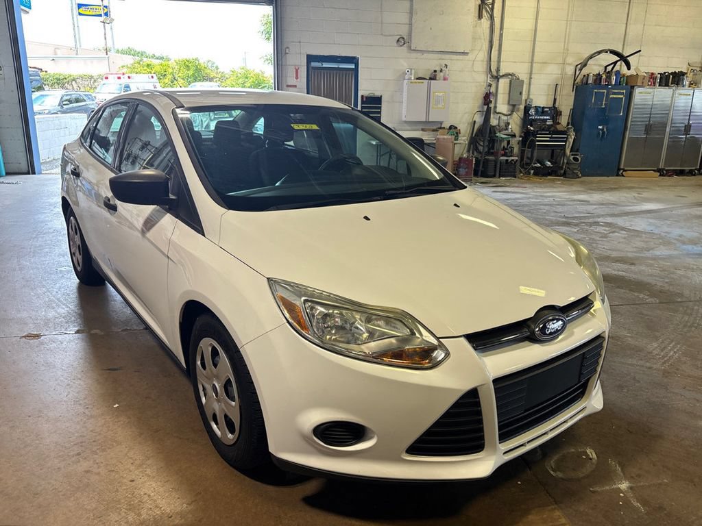 Used 2013 Ford Focus S FWD image 3