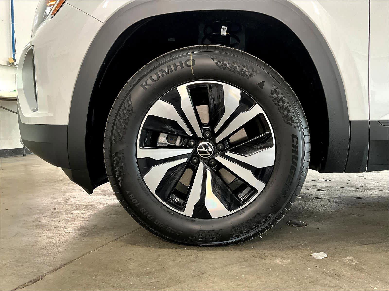 New 2026 Volkswagen Atlas SE image 14