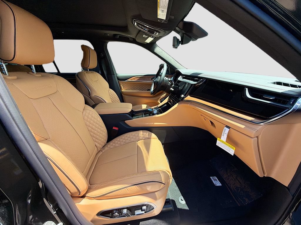 New 2026 Jeep Grand Cherokee Summit AWD/4WD image 17