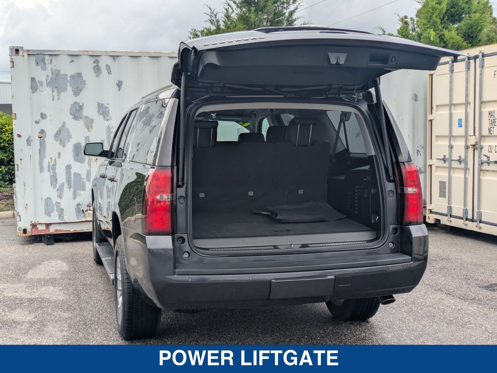 Used 2017 Chevrolet Suburban LT w/ LT Signature Package RWD image 14