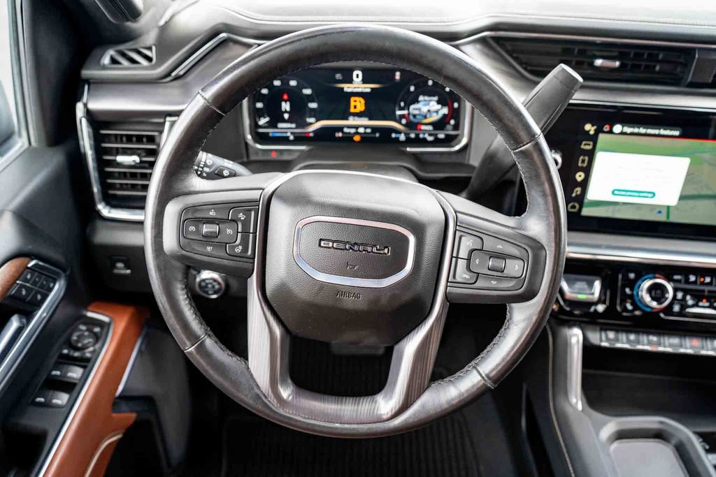 Used 2025 GMC Sierra 2500 Denali Ultimate AWD/4WD image 24
