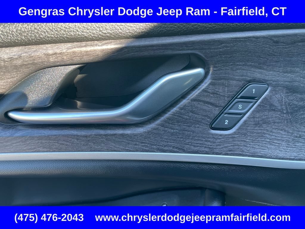 Certified 2023 Jeep Grand Cherokee L Limited w/ Black Appearance Package AWD/4WD image 48