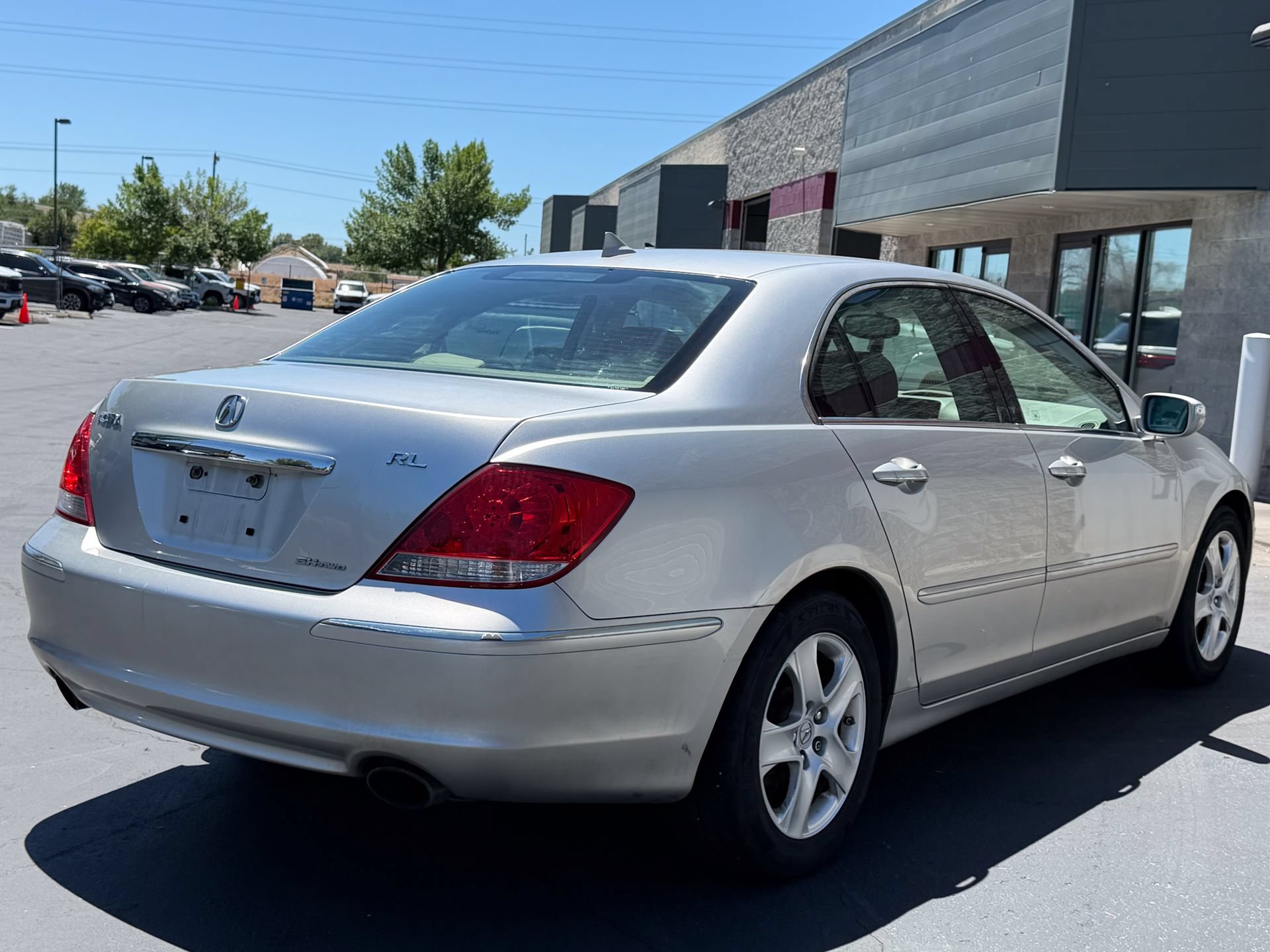 Used 2005 Acura RL AWD/4WD image 4