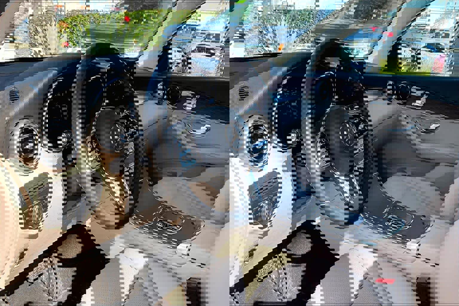 Used 2022 Mercedes-Benz GLC 300 image 17