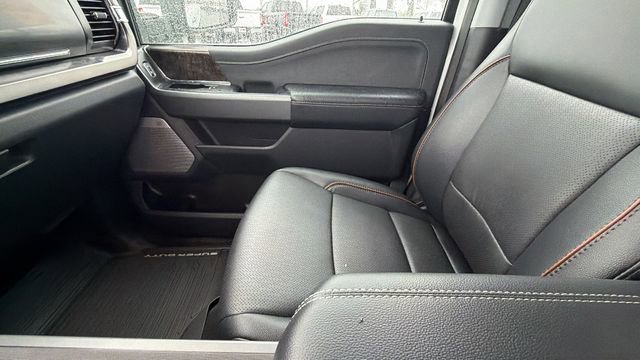 New 2026 Ford F250 Lariat w/ Chrome Package image 25