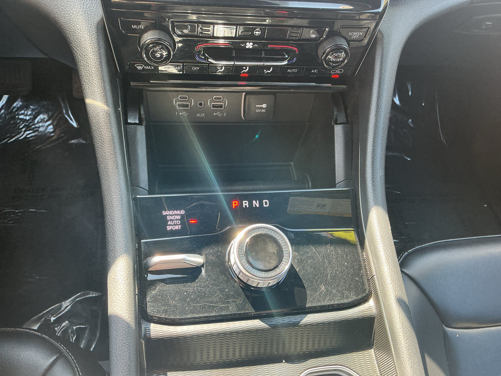 Used 2024 Jeep Grand Cherokee L Limited AWD/4WD image 19