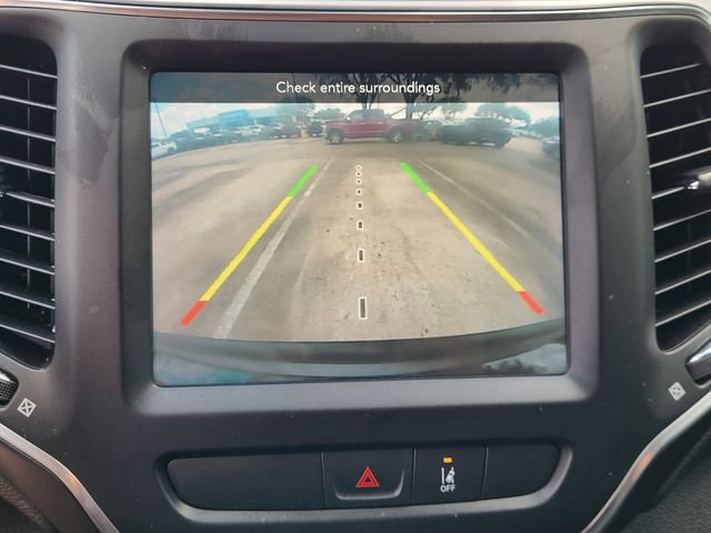 Used 2022 Jeep Cherokee Latitude Lux FWD image 17