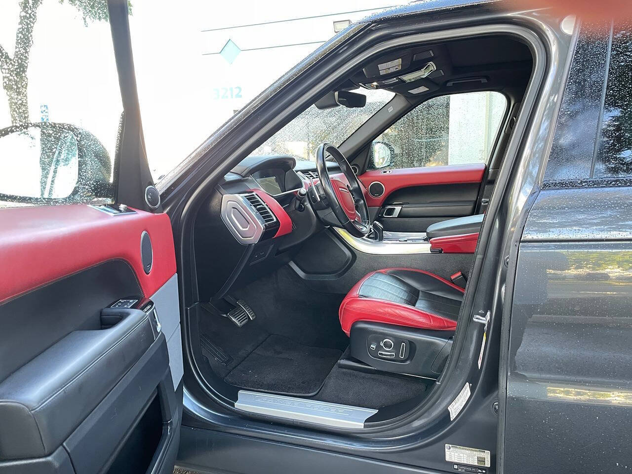 Used 2018 Land Rover Range Rover Sport HSE Dynamic AWD/4WD image 17