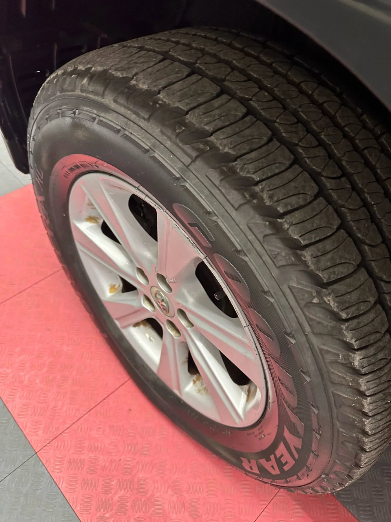 Used 2013 Toyota Highlander SE image 34