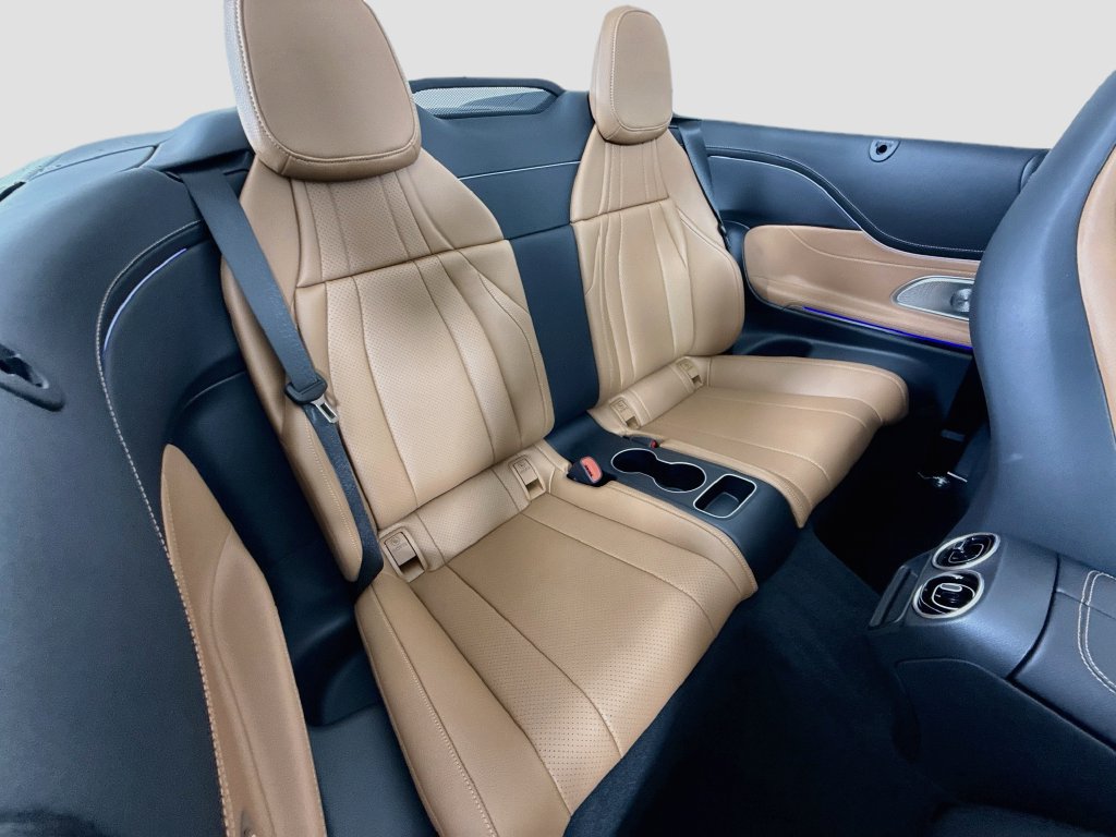 Used 2026 Mercedes-Benz CLE 300 4MATIC Cabriolet w/ Driver Assistance Package image 27