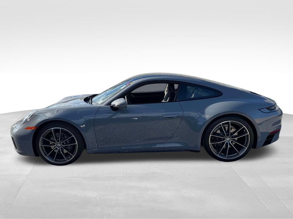 Used 2024 Porsche 911 Carrera RWD image 5