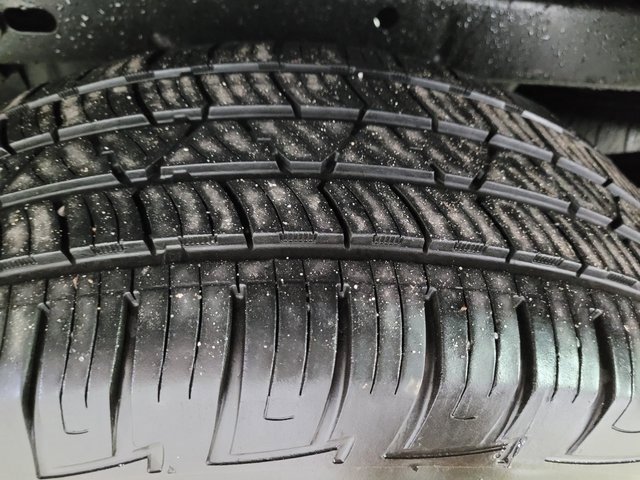 Used 2017 GMC Canyon SLE w/ SLE Convenience Package image 23