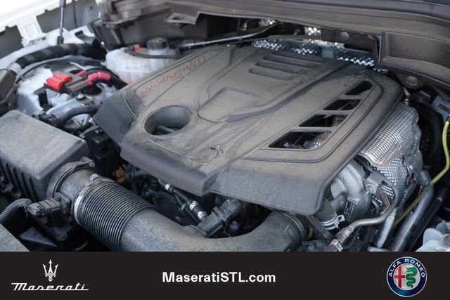 Used 2023 Alfa Romeo Stelvio Ti image 9