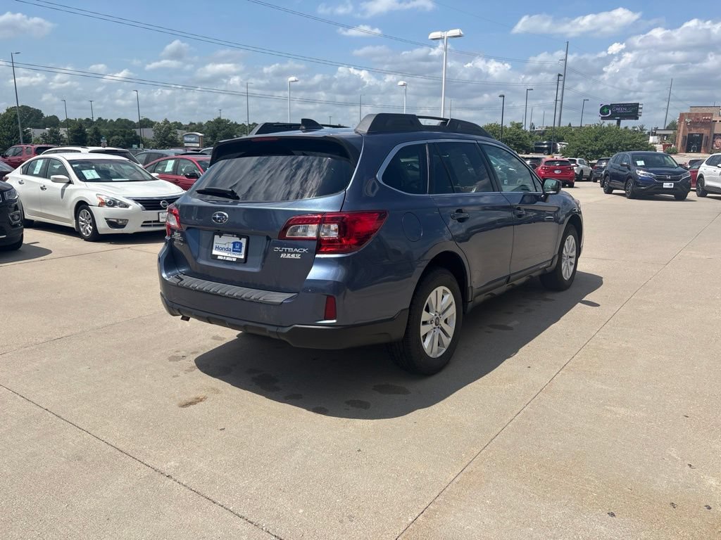 Used 2017 Subaru Outback 2.5i Premium AWD/4WD image 5