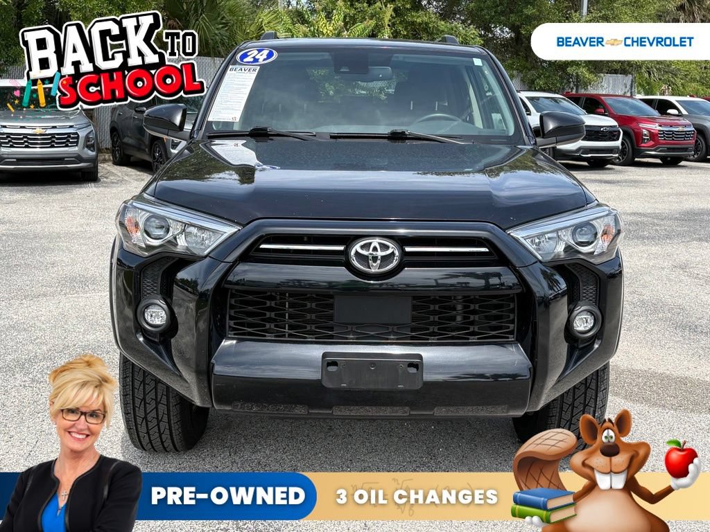 Used 2024 Toyota 4Runner SR5 AWD/4WD image 3
