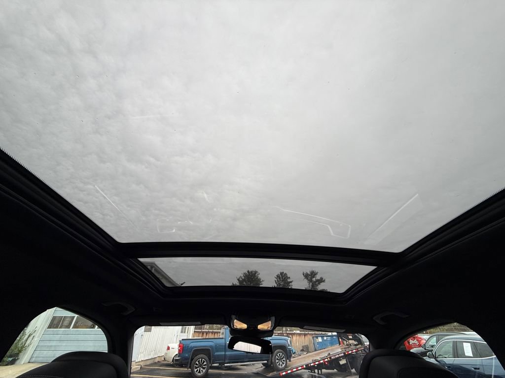 Used 2025 BMW X5 sDrive40i w/ Climate Comfort Package image 23