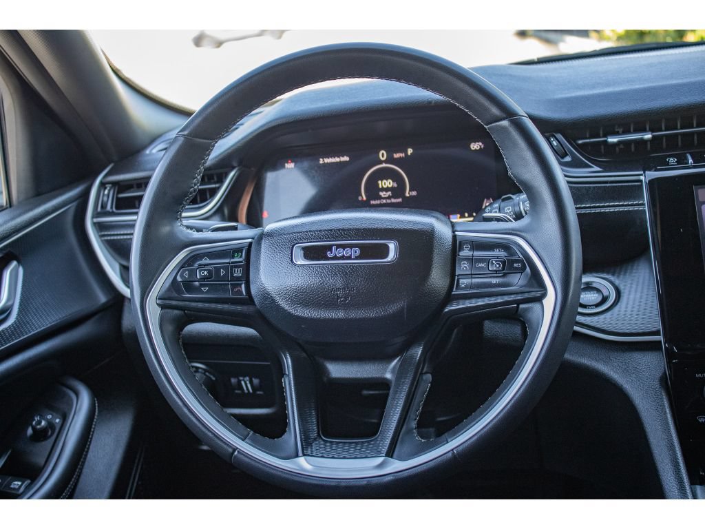 Used 2023 Jeep Grand Cherokee L Laredo AWD/4WD image 38