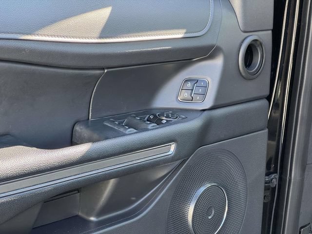 Used 2024 Ford Expedition XLT AWD/4WD image 16