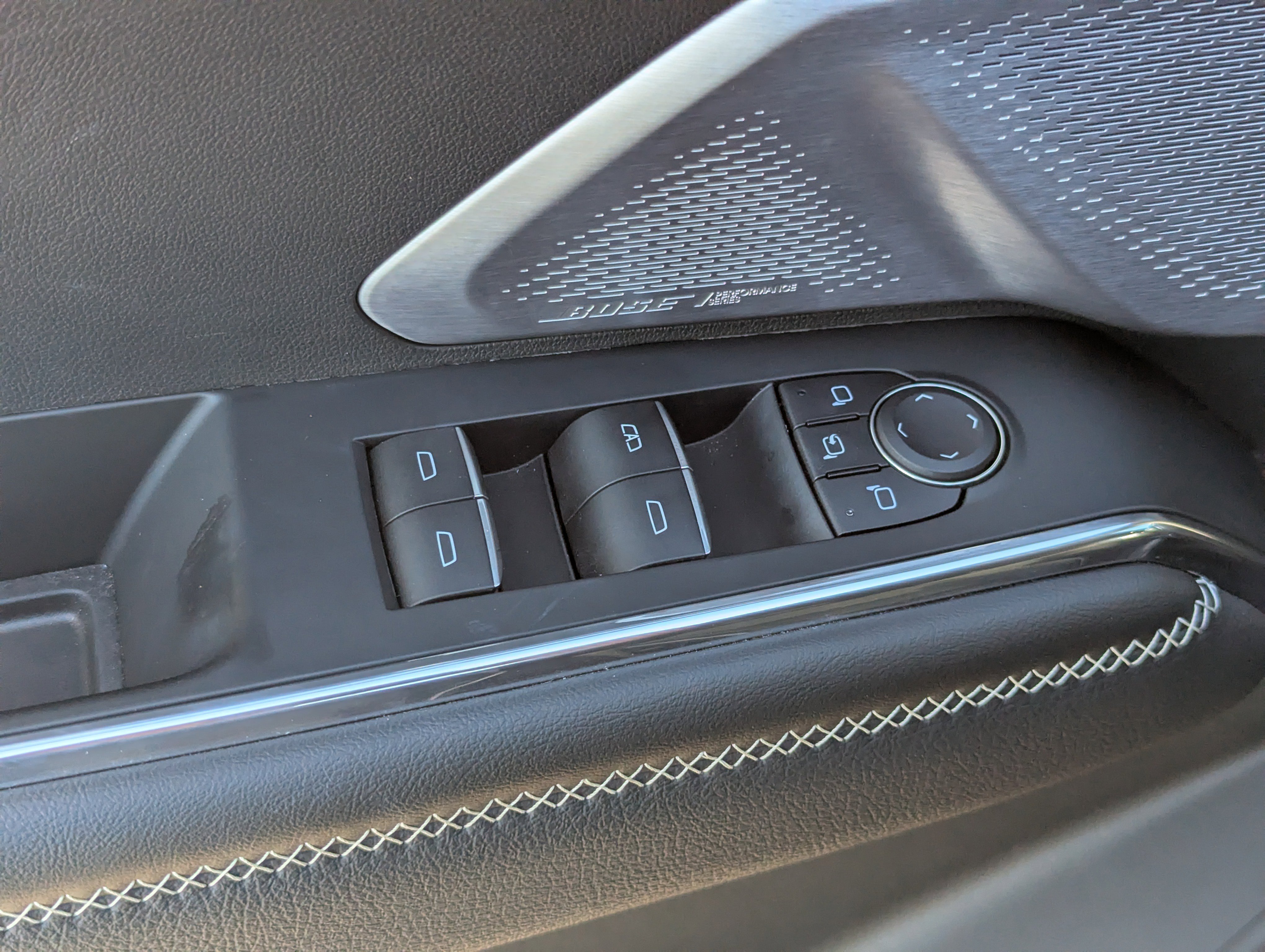 Used 2025 GMC Acadia Denali w/ Super Cruise Package image 22