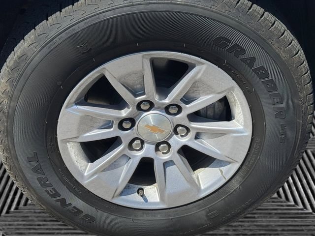 Used 2025 Chevrolet Silverado 1500 W/T RWD image 9