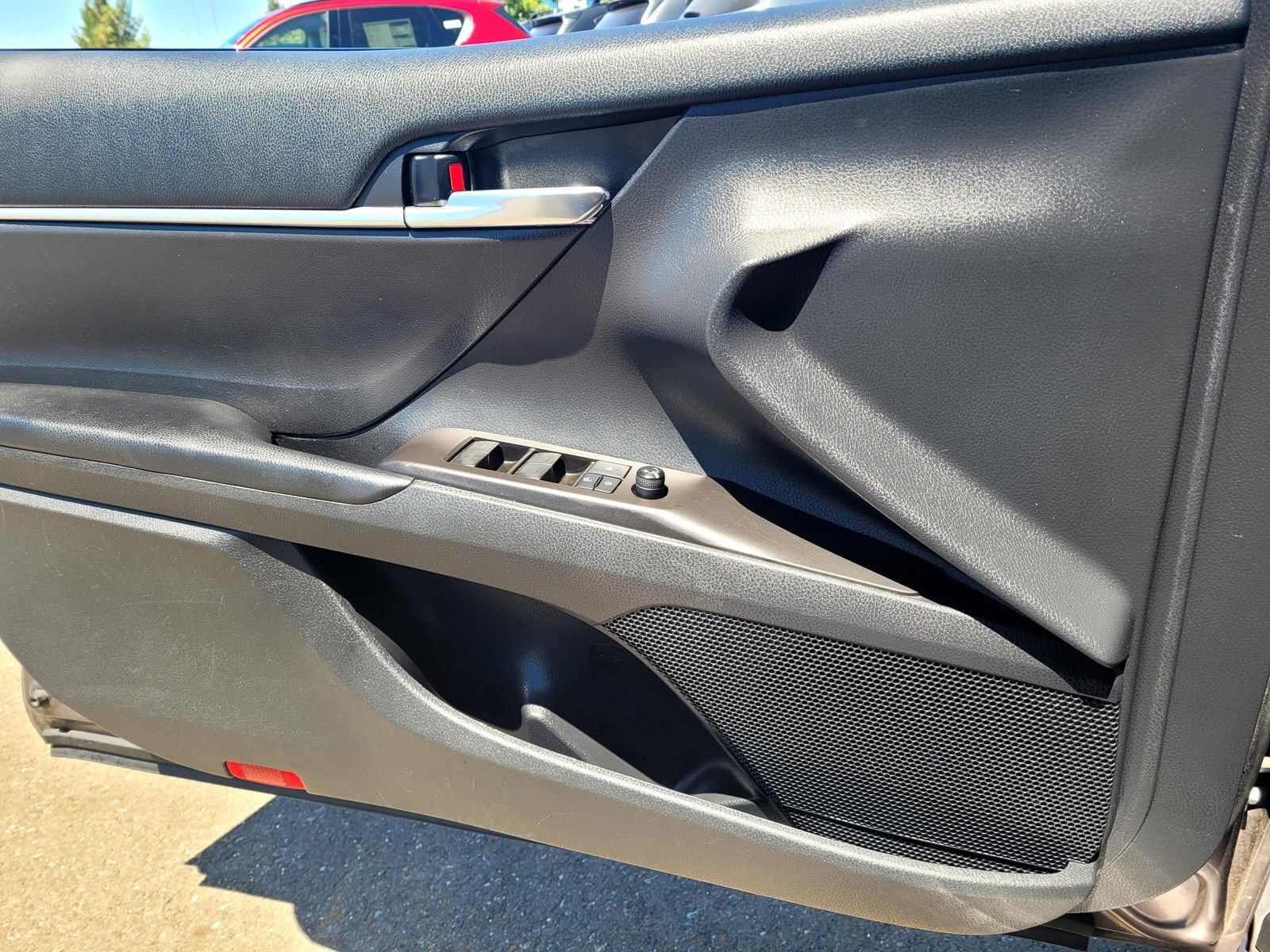 Used 2021 Toyota Camry SE FWD image 22