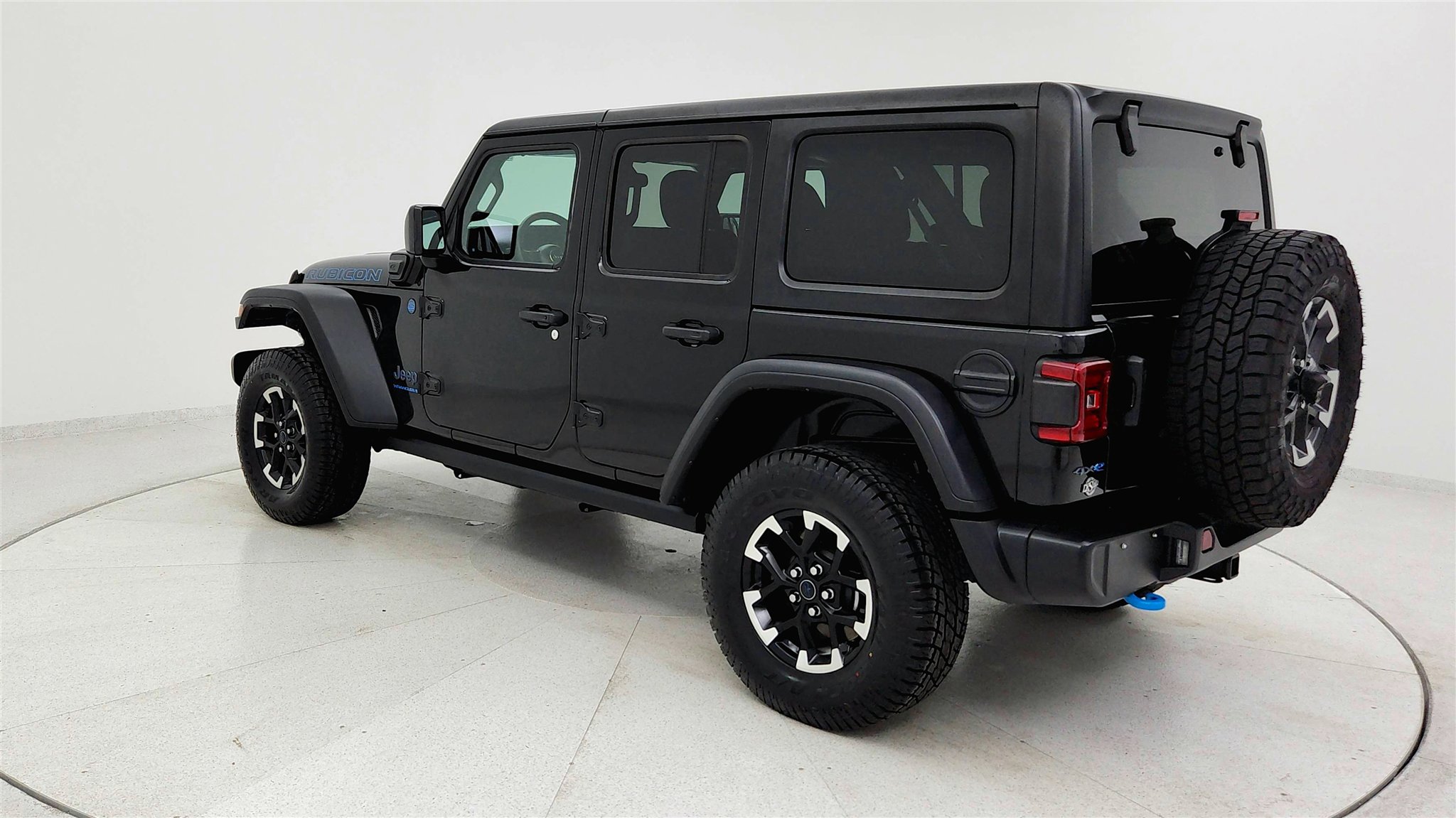Used 2024 Jeep Wrangler Unlimited Rubicon 4xe image 2
