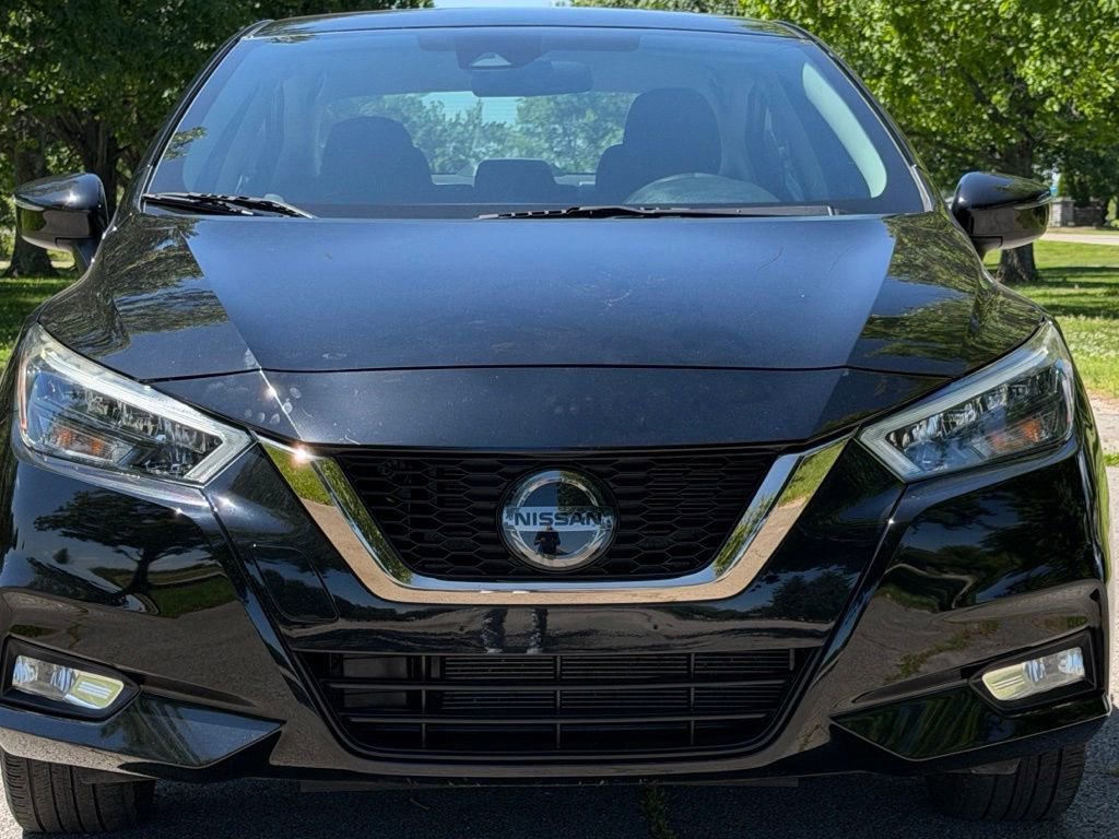 Used 2020 Nissan Versa SR w/ Convenience Package FWD image 2