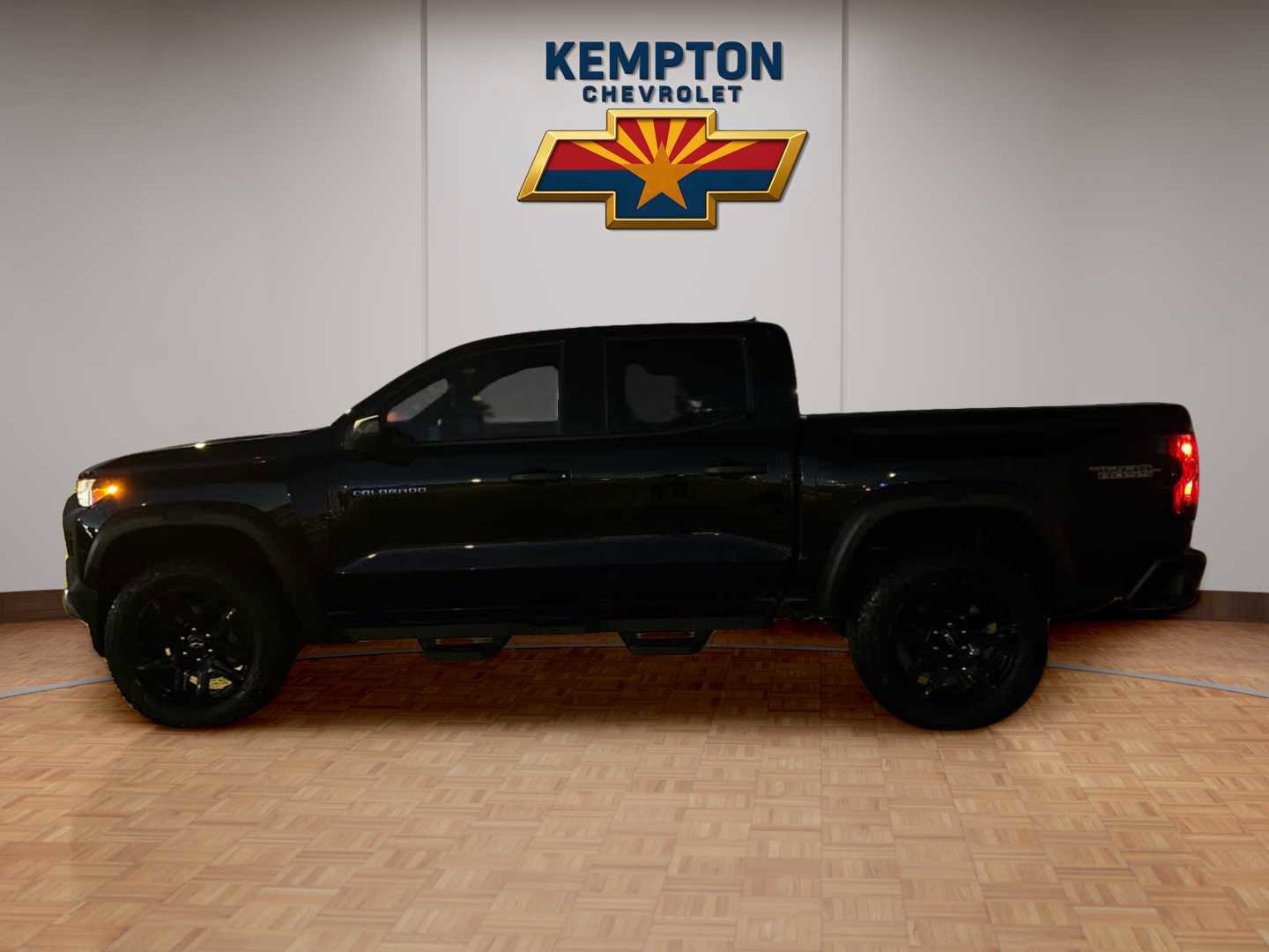 Used 2024 Chevrolet Colorado Trail Boss image 3