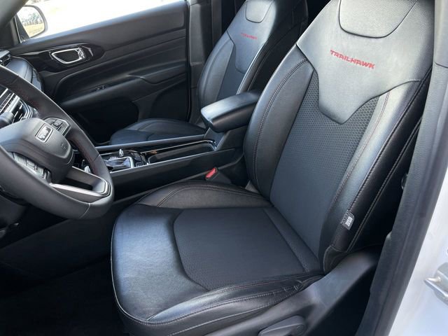 Used 2024 Jeep Compass Trailhawk AWD/4WD image 11