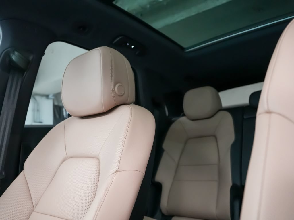 New 2026 Porsche Cayenne AWD/4WD image 35